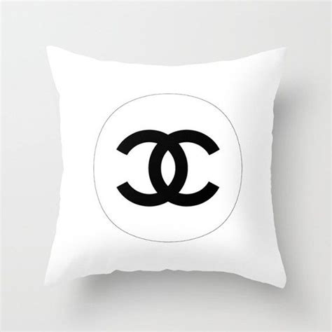 coussin chanel noir|Coussin Chanel .